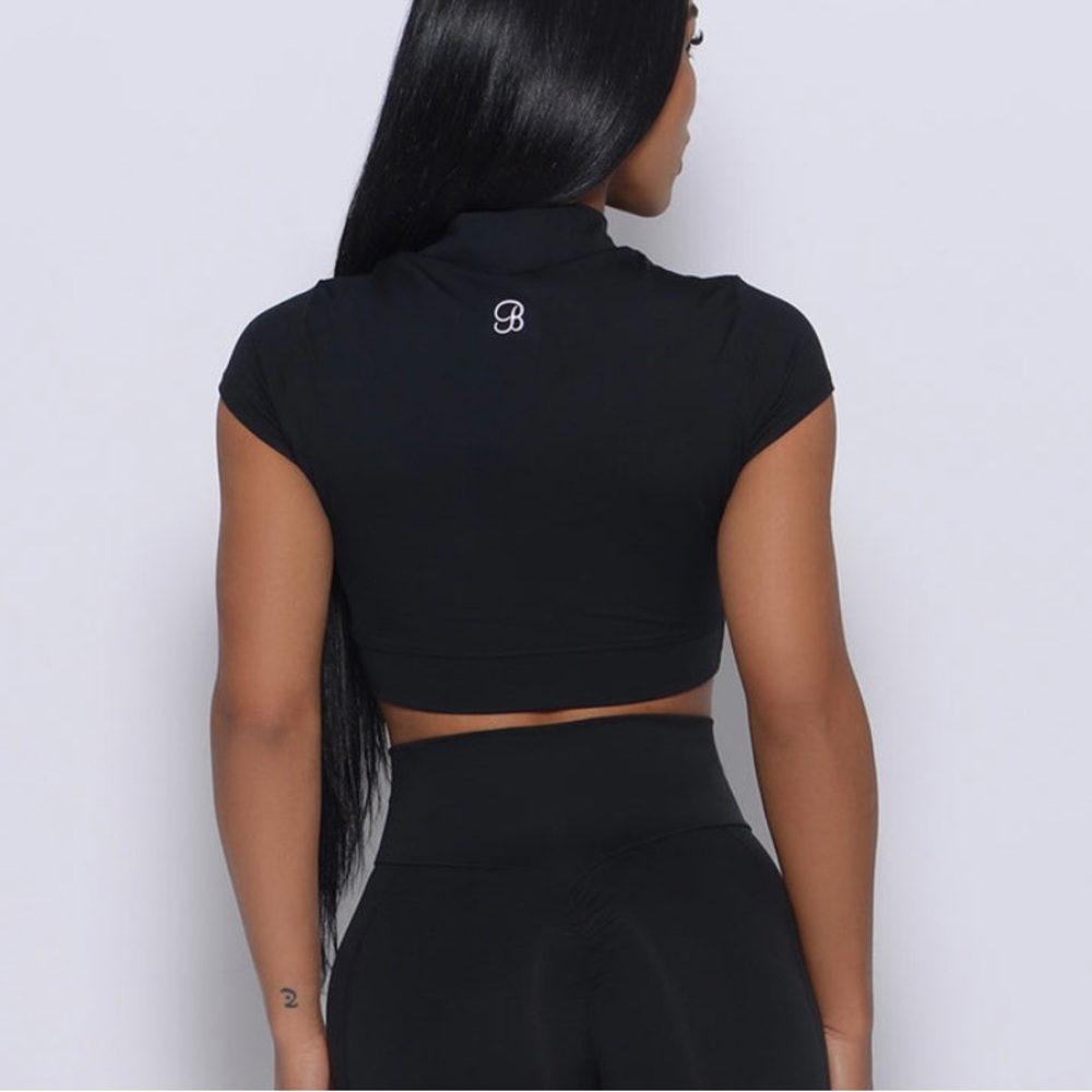 Crop top tee